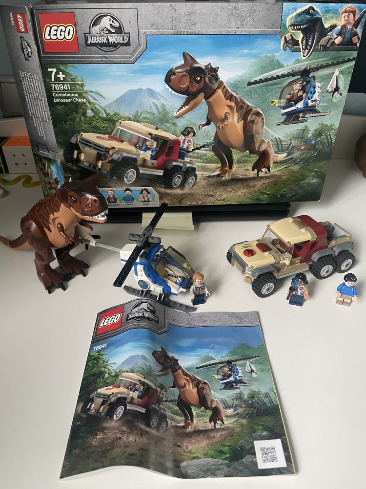 LEGO 76941 Jurassic World - Pościg za karnotaurem