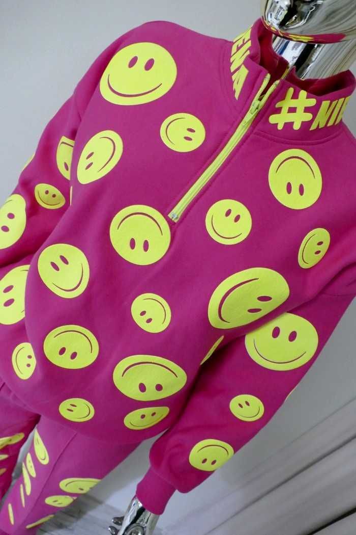 Niedopodrobienia j nowy  dres pink z buźkami Happy neon S-M