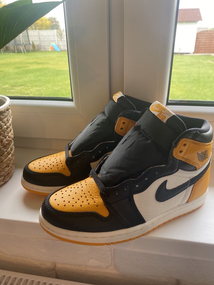 Jordan 1 high taxi