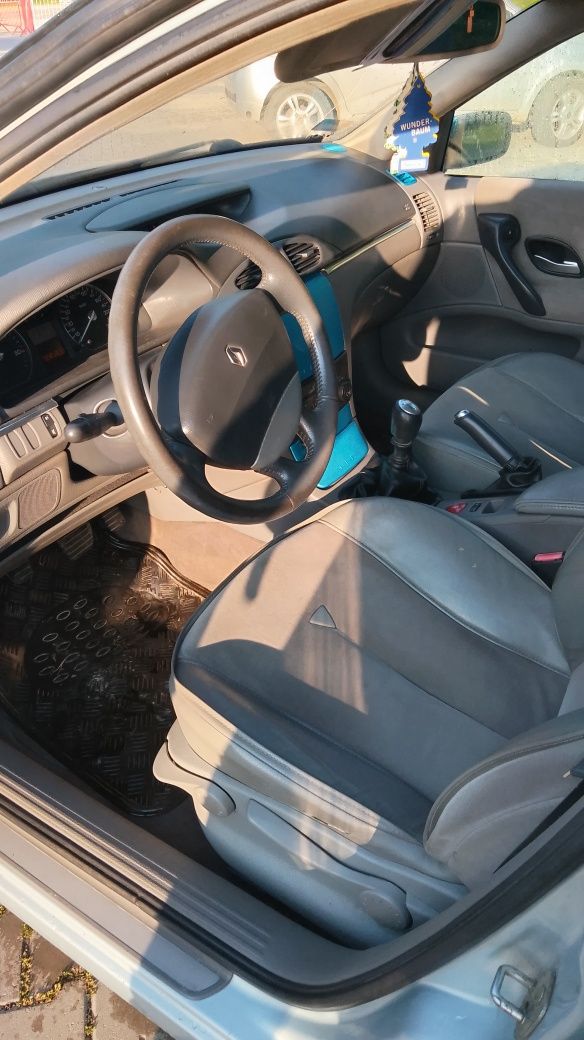 Renault laguna 2 fajny stan 10 lat w jednych rękach