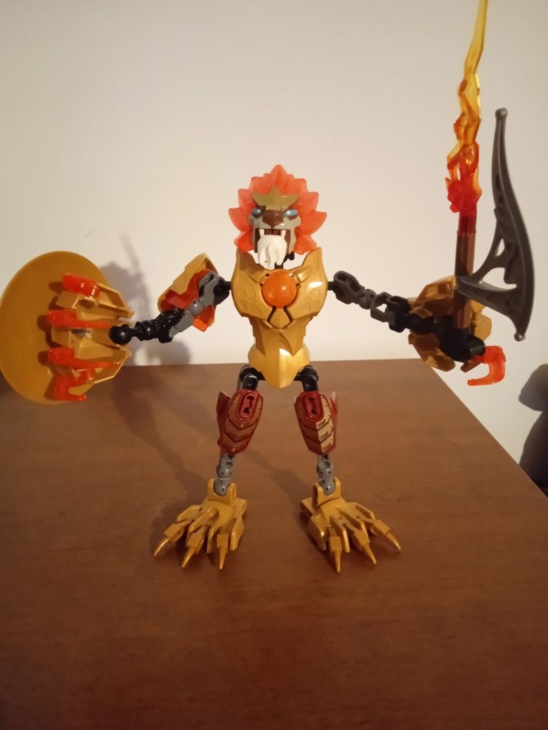 Bionicle lego robot