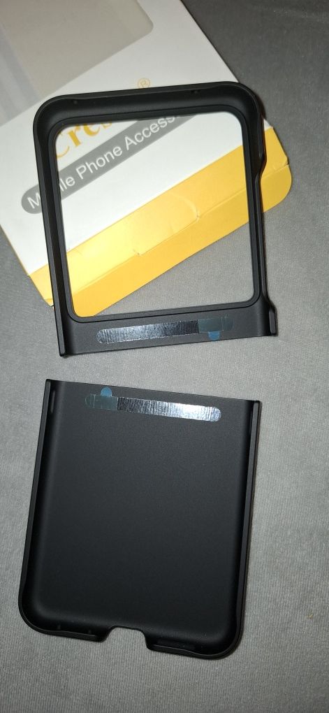 Nowe etui Moto Razr 50