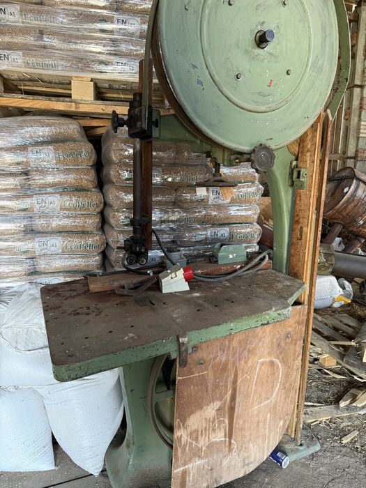 Solidna piła taśmowa