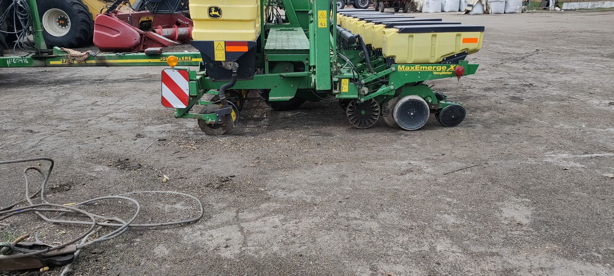 Сівалка John Deere 1740 12рядків