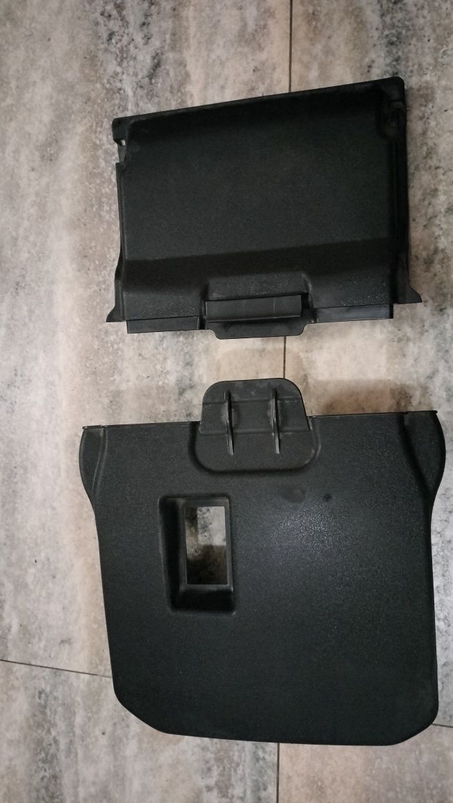 Pokrywa ,osłona, obudowa do akumulatora Ford Focus MK3