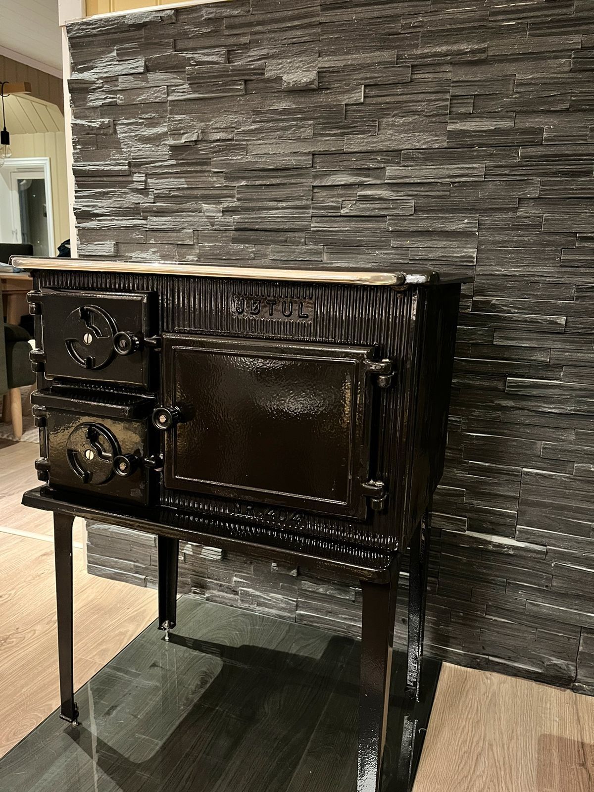 Jotul 404 kuchnia zeliwna emaliowana.