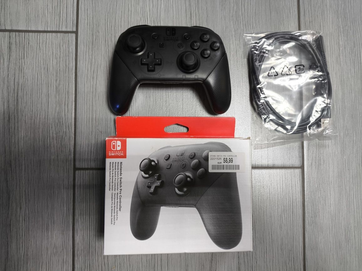 Nintendo Switch Pro Controller