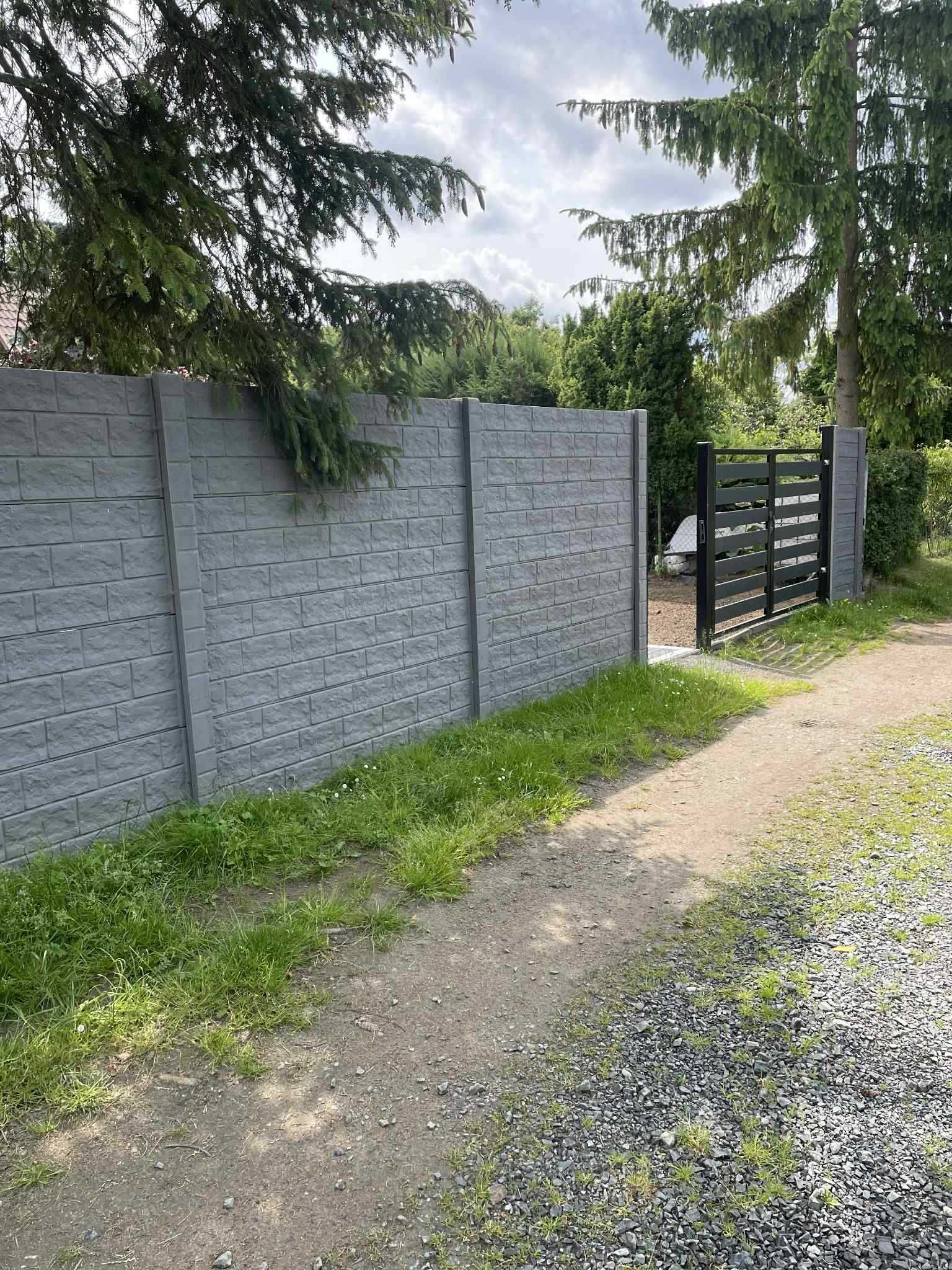 Ogrodzenie Twojej posesji –betonowe ogrodzenia z montażem i malowaniem