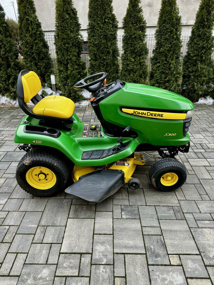 Traktorek John Deere x304- skrętne 4 koła USA