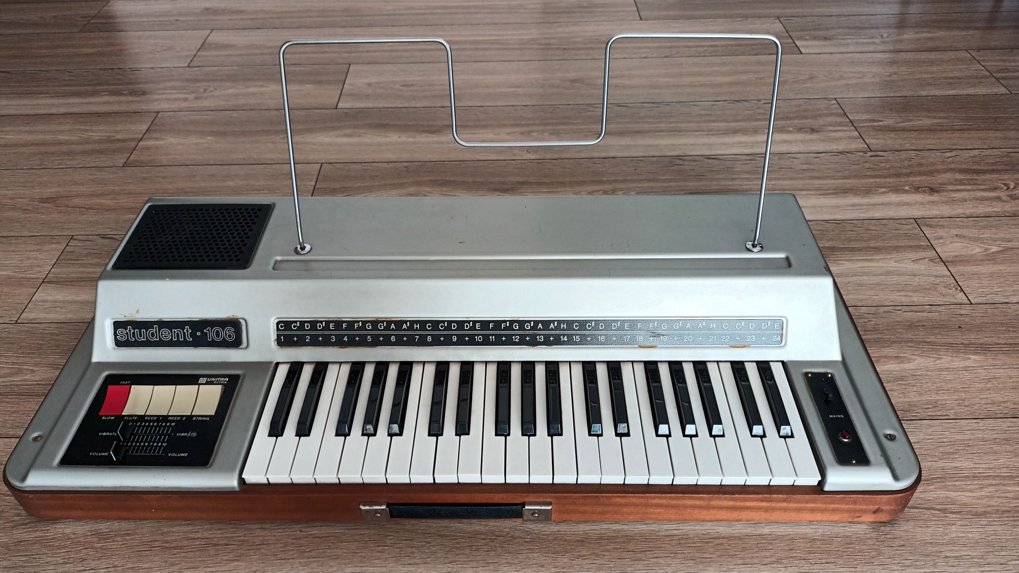 Organy Unitra Student 106  PRL 1988r keyboard