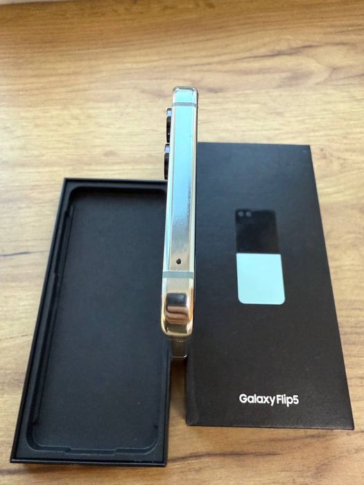 Samsung Z Flip 5 5G 8/256Gb Mint (SM-F731B)