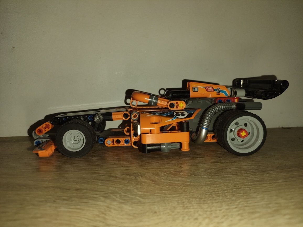 Lego 42104 wyścigówka 2w1