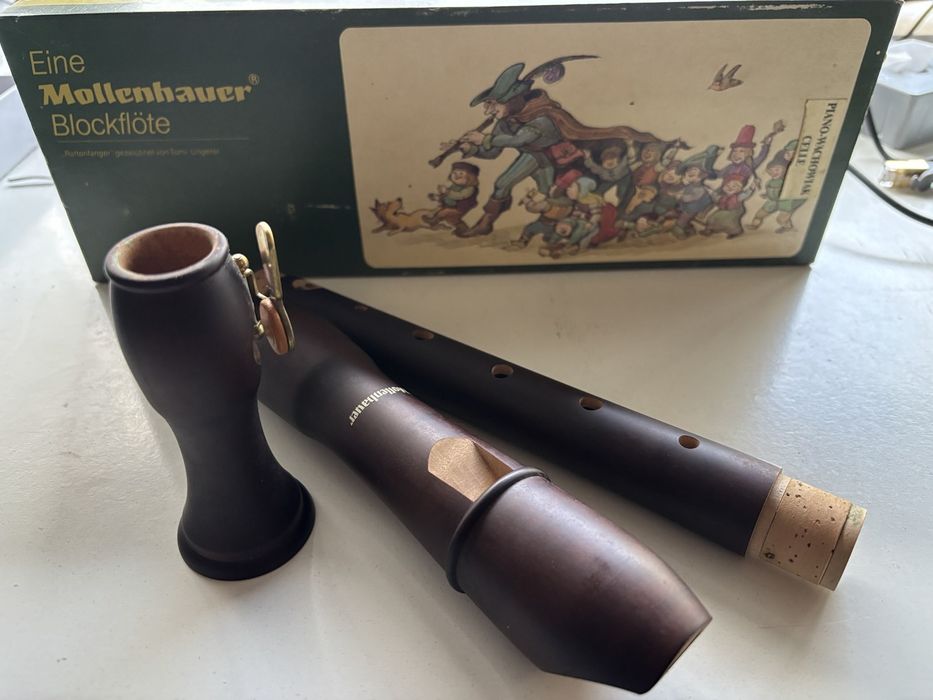 Eine MOLLENHAUER Blockflöte. Німецька флейта