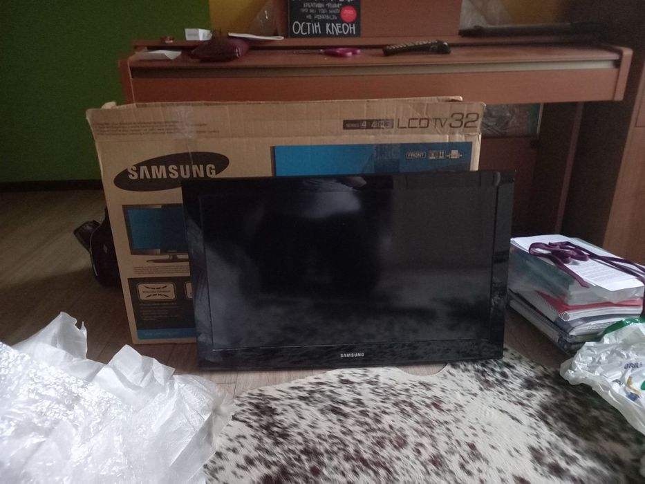 Телевізор samsung LE32D403E2W