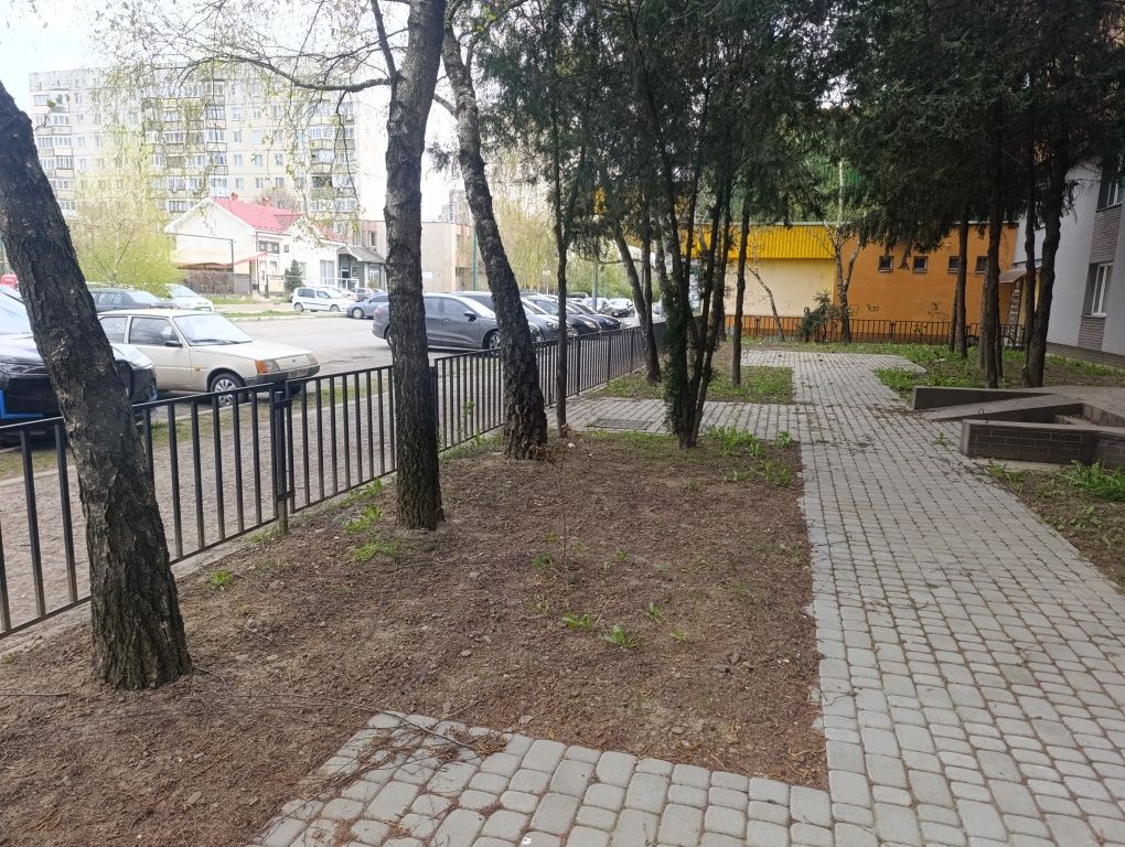 Приміщення 1000 квадратів