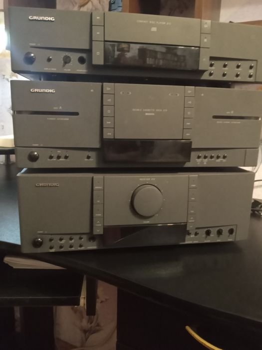 Стойка сд плеер ,2кассетная дека,и усилитель ресивер Grundig210