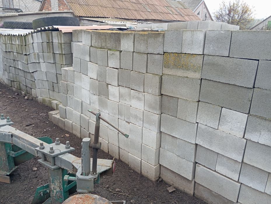 Шлакоблок продам