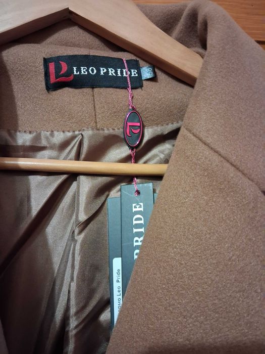 Пальто розмір 58.