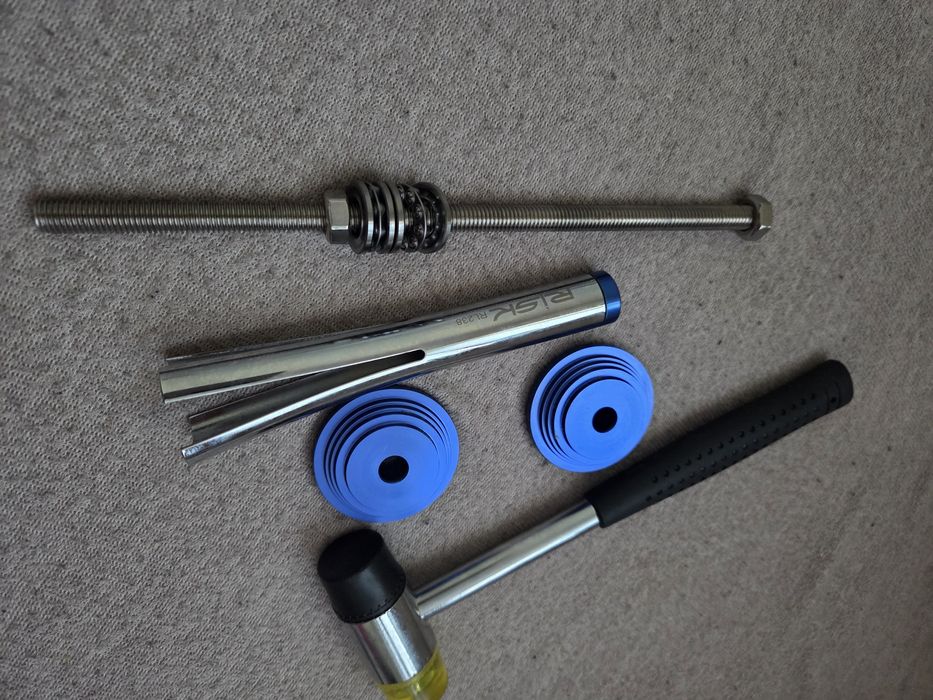 Zestaw do montażu i demontażu łożysk roweru, risk, race face...