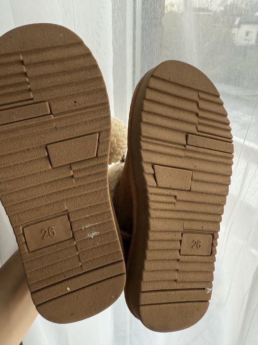 Зимове дитяче взуття