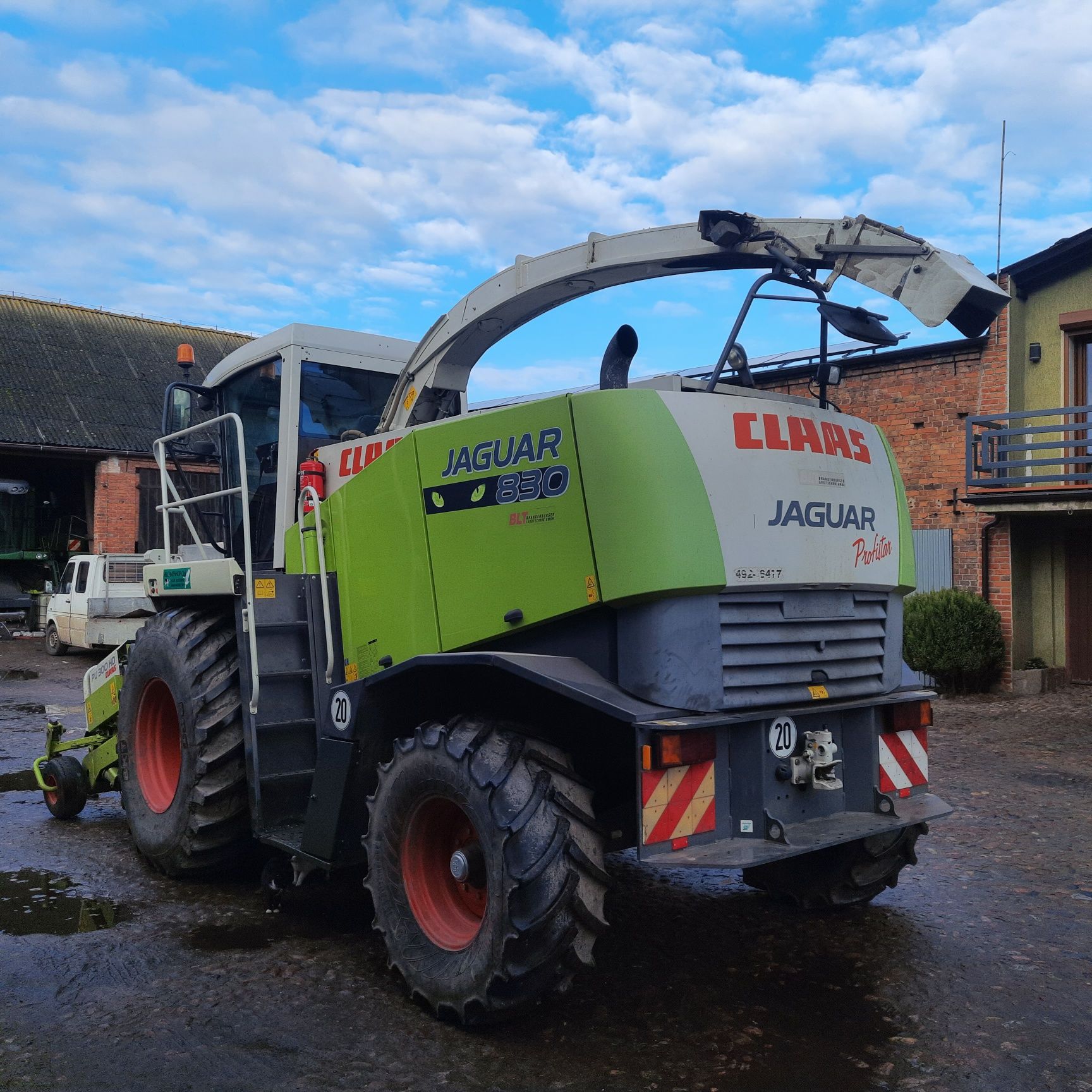 Claas Jaguar 830 z podbieraczem PU 300HD