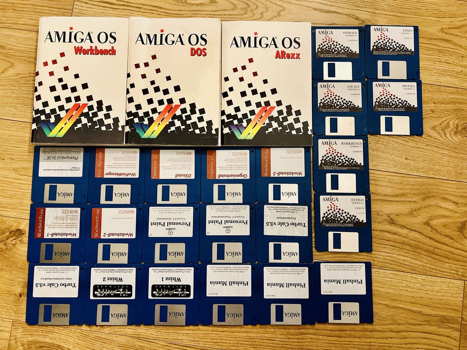 Magic Amiga 1200 ESCOM w pudełku (zasilacz mysz instrukcje)
