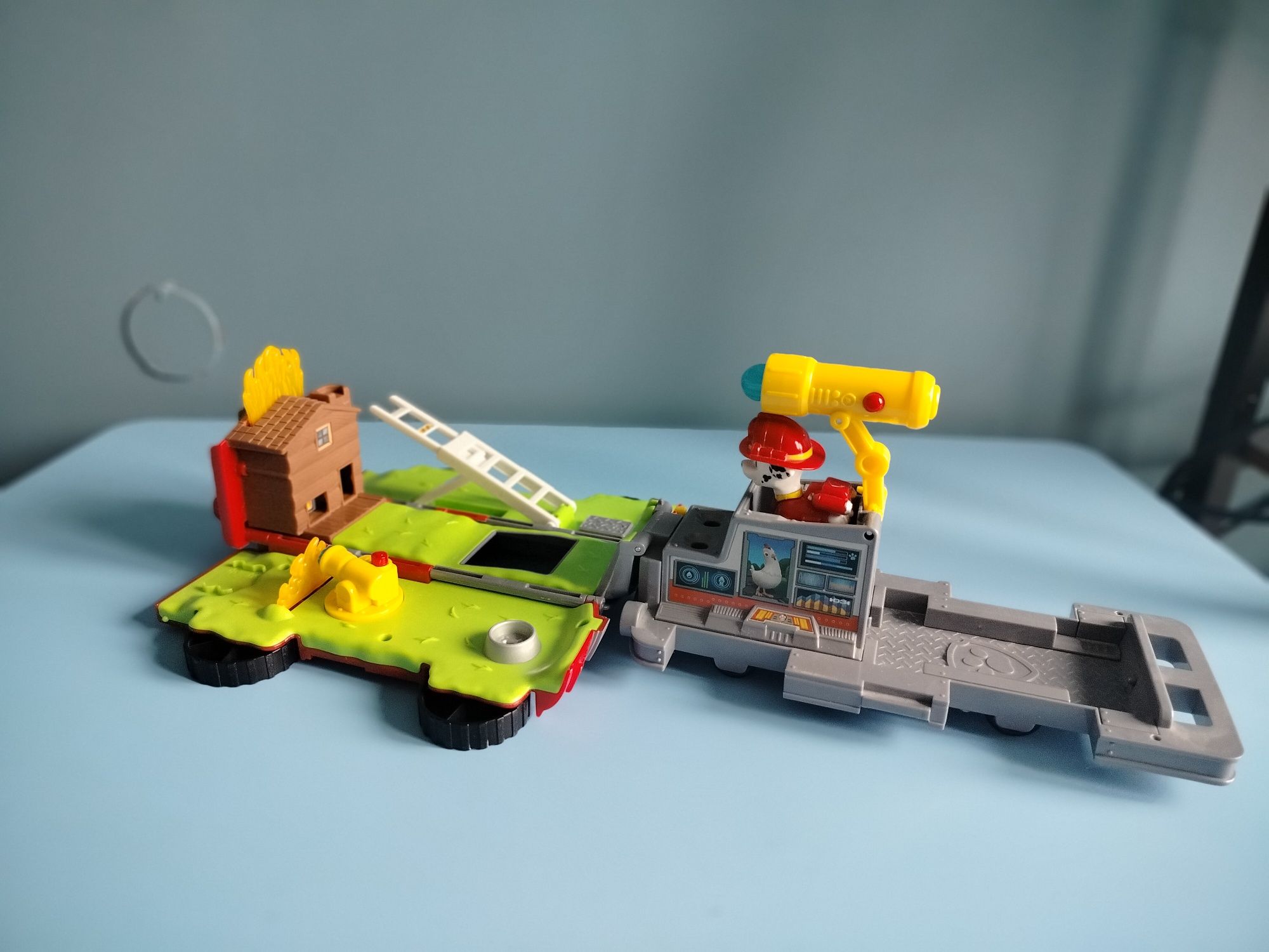 Rozkładany pojazd Psi Patrol + 1 figurka. Zabawka dla dzieci.