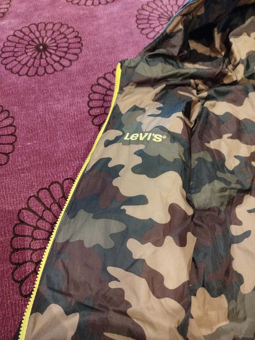 Impermeável levis reversível PVP 115€
