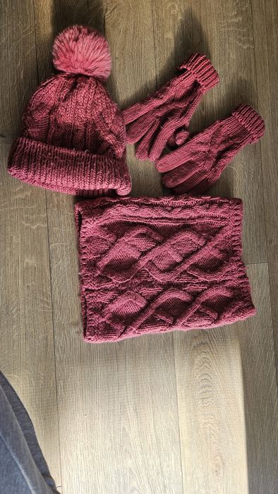 Komplet czapka szalik rękawiczki Zara 3 częściowy 7-10 lat