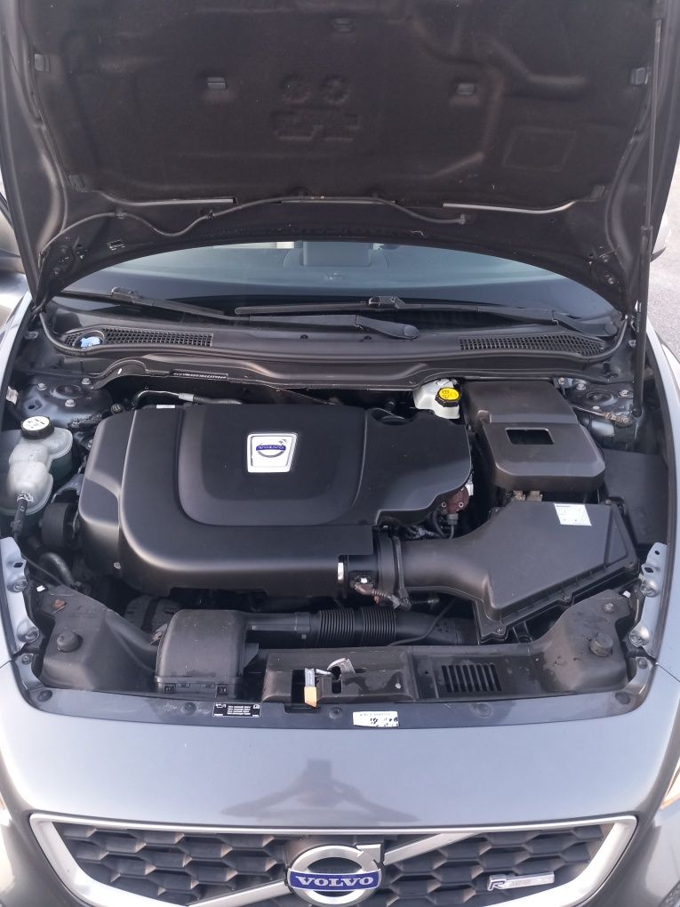 Volvo C30 2.0 D4 R-Design