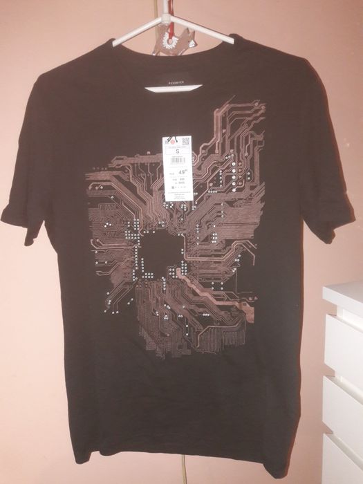T- shirt s Reserved