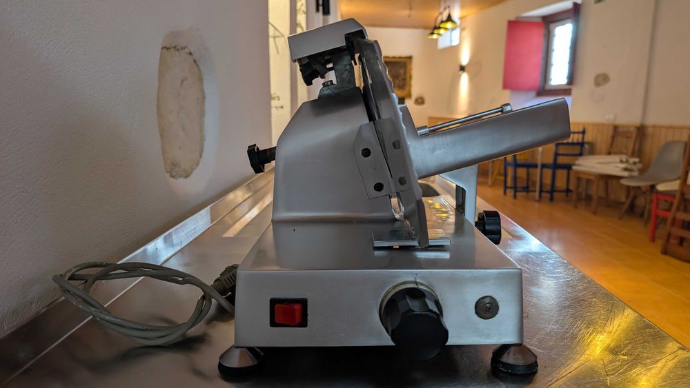 Fiambreira elétrica em Inox