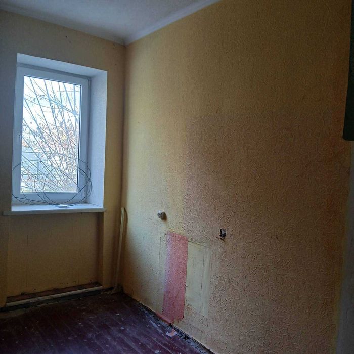 Нежитлові приміщення 78,3 м2, Чемерівці, вул. Франка 1/1