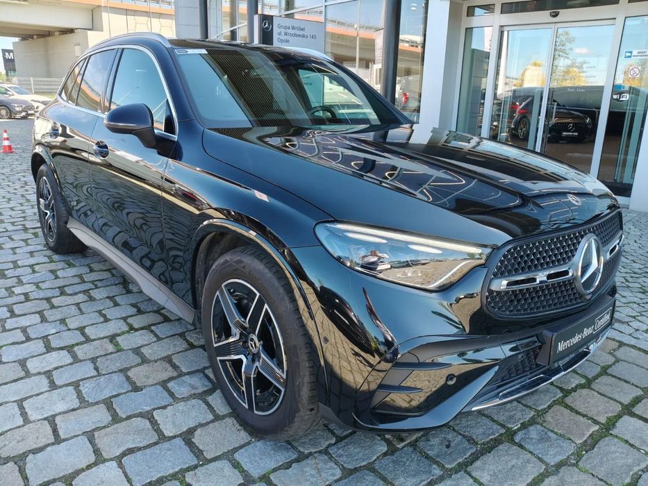 Mercedes-Benz GLC Hak, Digital Light, Linia AMG, Felgi 19", Kamera Cofania