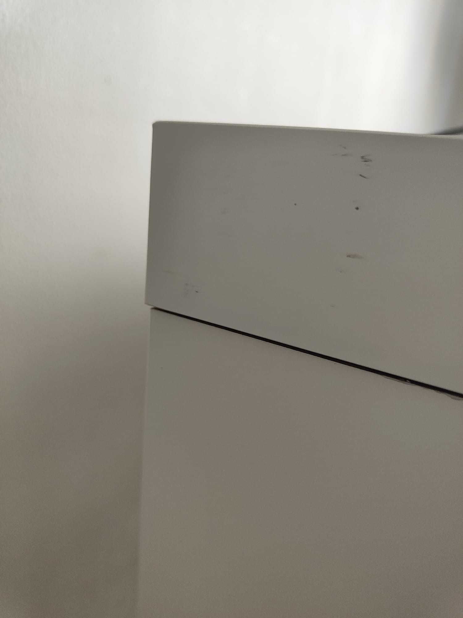 Secretária Branca MALM (IKEA)