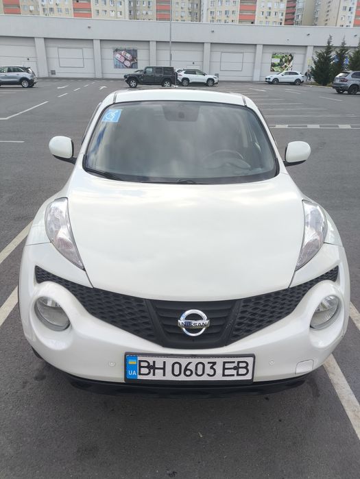 Продам Nissan Juke 1.6 turbo SV AWD 2011