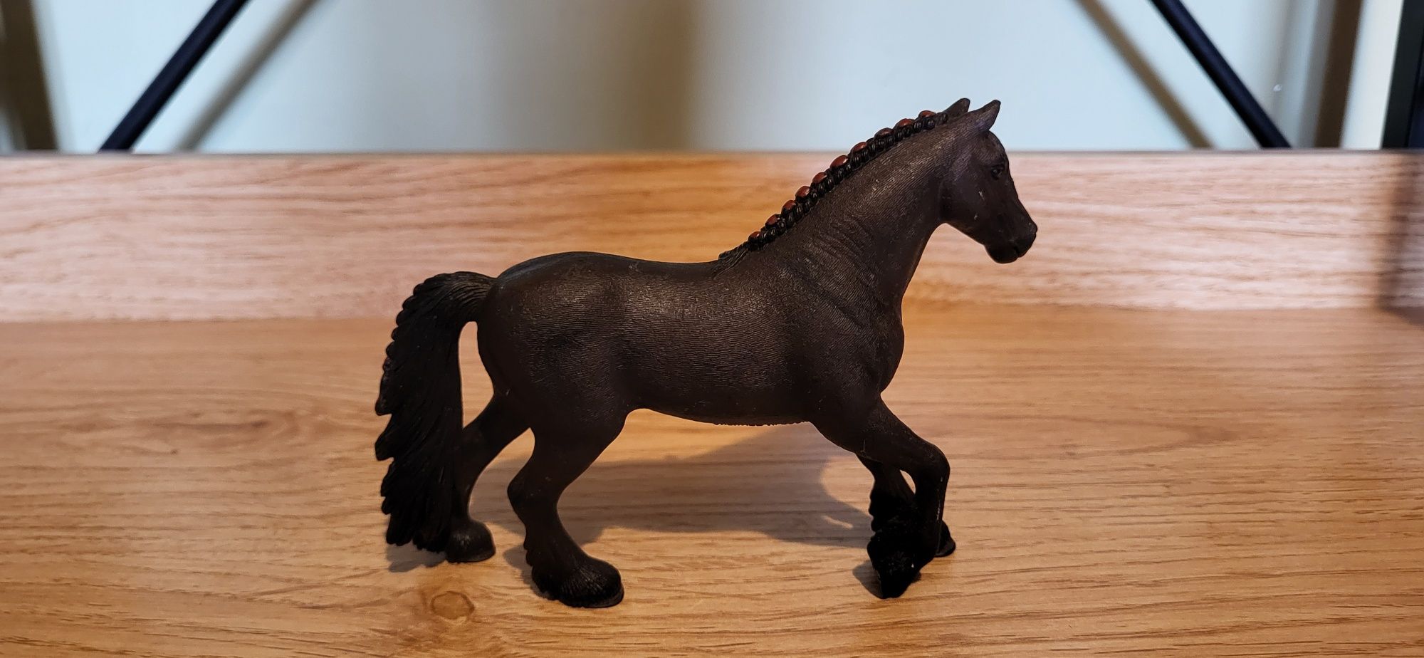Schleich koń fryzyjski klacz figurka modrl wycofany z 2013 r.