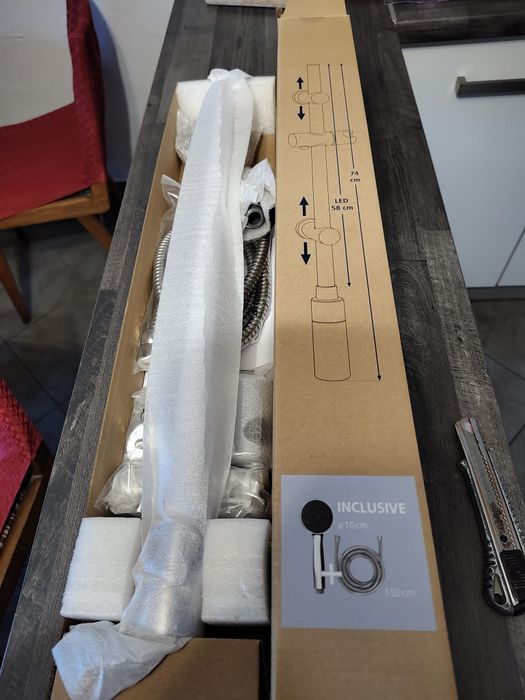 Drążek prysznicowy z podświetlanymi diodami LED, uchwyt prysznicowy