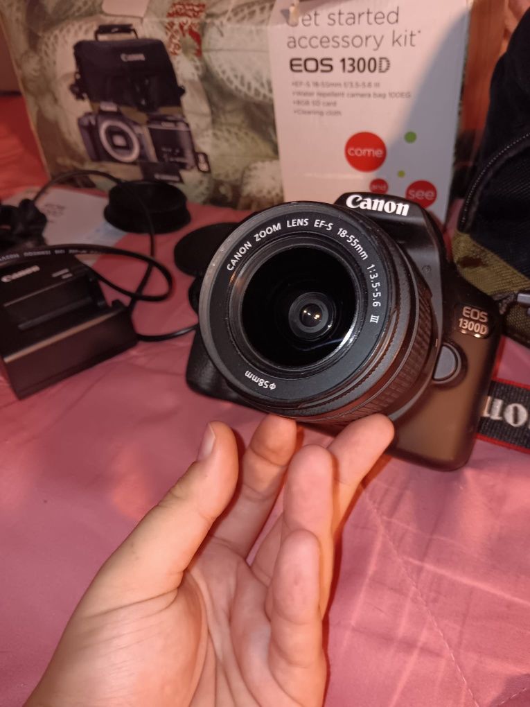 Vendo Canon EOS1300D + Kit completo