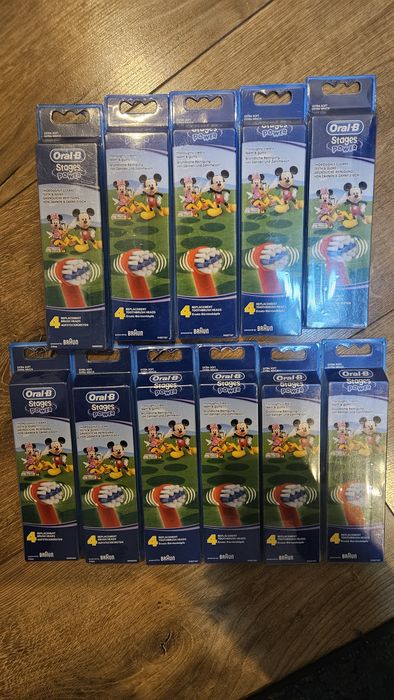 Змінні Насадки для електричної зубної щітки Oral B Kids Stages  4шт