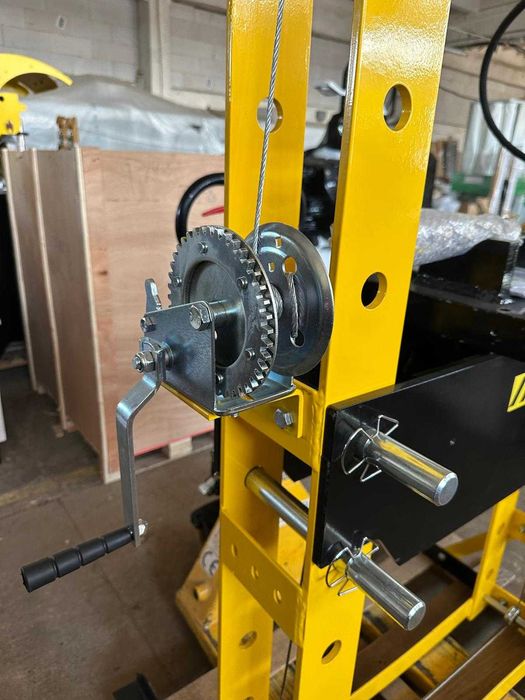 Warsztatowa Prasa Hydrauliczna 75T Tłok ruchomy Powystawowa