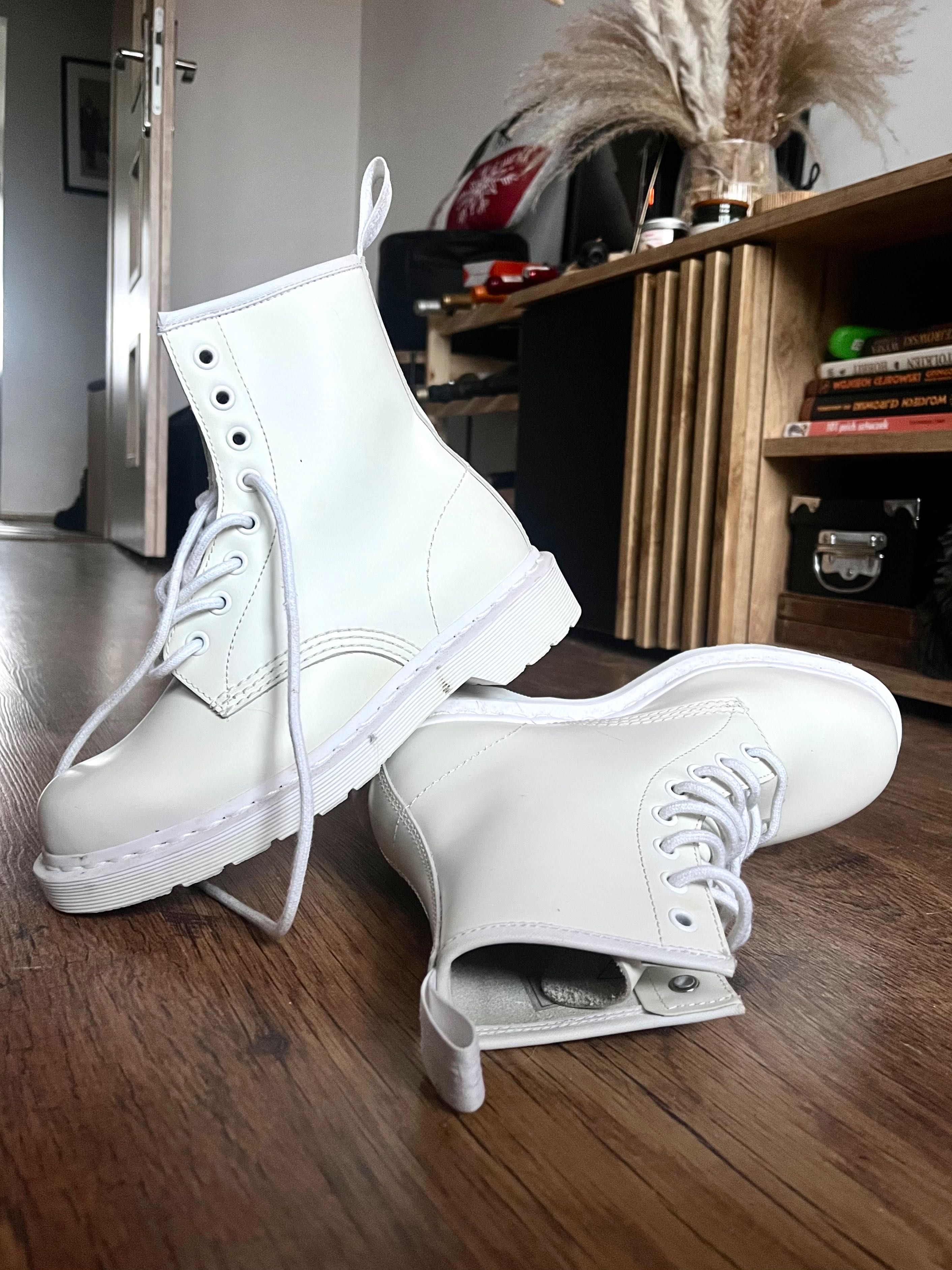 Oryginalne buty Dr Martens 1460 mono