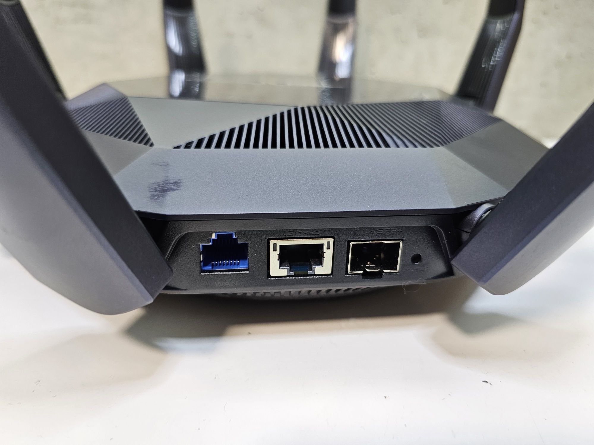 Бездротовий маршрутизатор (роутер) ASUS RT-AX89X Wi-Fi 6, AX6000