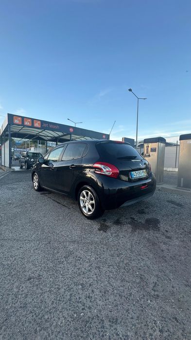 Peugeot 208 1.2VTI