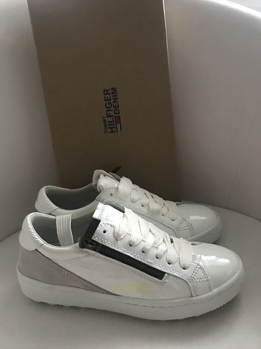 Adidasy ze skóry lakierowanej  Tommy Hilfiger 37/23,5 nowe damskie.