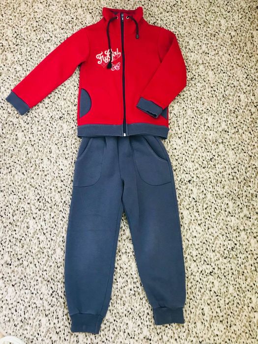 Детский спортивный костюм (размер 116)