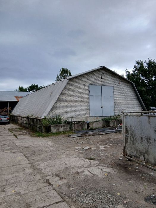 Продаються виробничі та складські приміщення