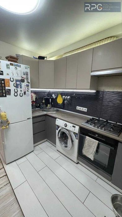 Продам 1-к квартиру, навпроти ТРЦ РЕСПУБЛІКА, вул. Василя Касіяна, 10