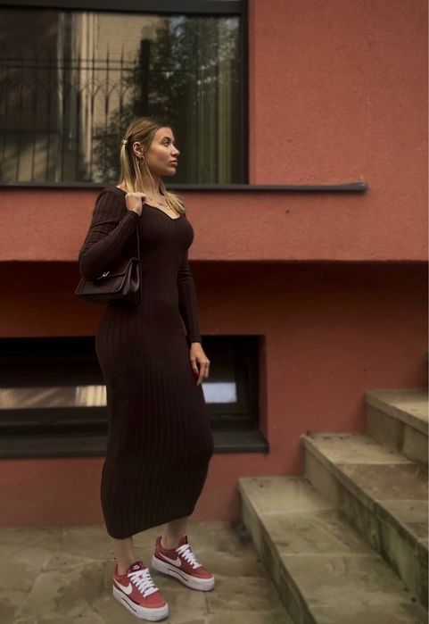 Сукня довга в широкий рубчик