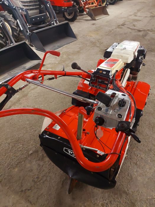 Glebogryzarka Dzik Mitsubishi MT700D bardzo ładna 7km